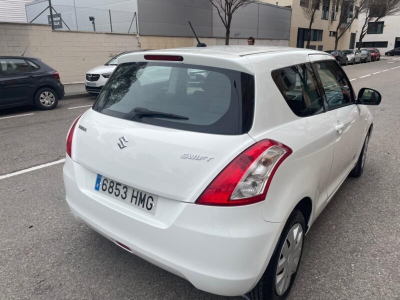 SUZUKI SWIFT 1.2 tres puertas