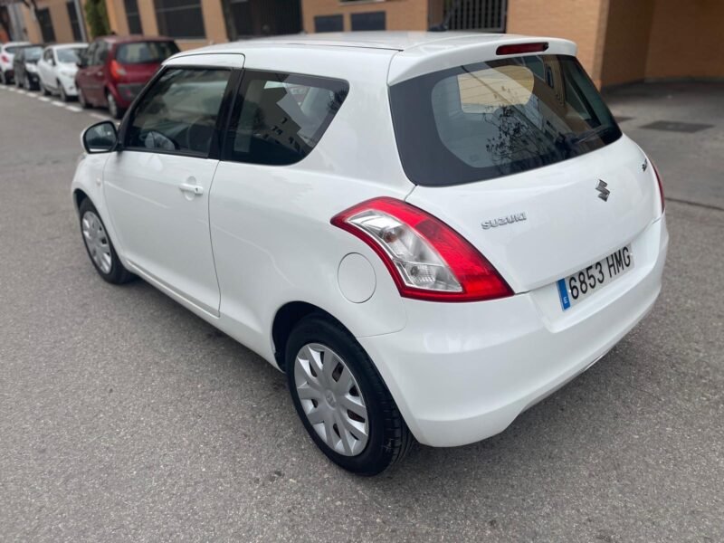 SUZUKI SWIFT 1.2 tres puertas